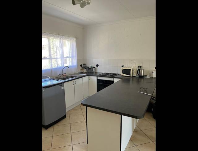 1 BEDROOM FLAT FOR SALE IN RENSBURG